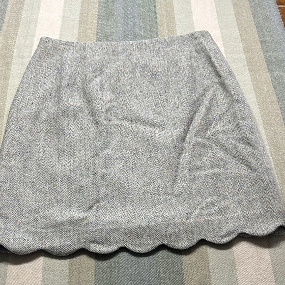 Talbots Light Gray Tweed Mini Skirt with Scalloped Hem Size 6 - Wool Blend - Picture 5 of 9